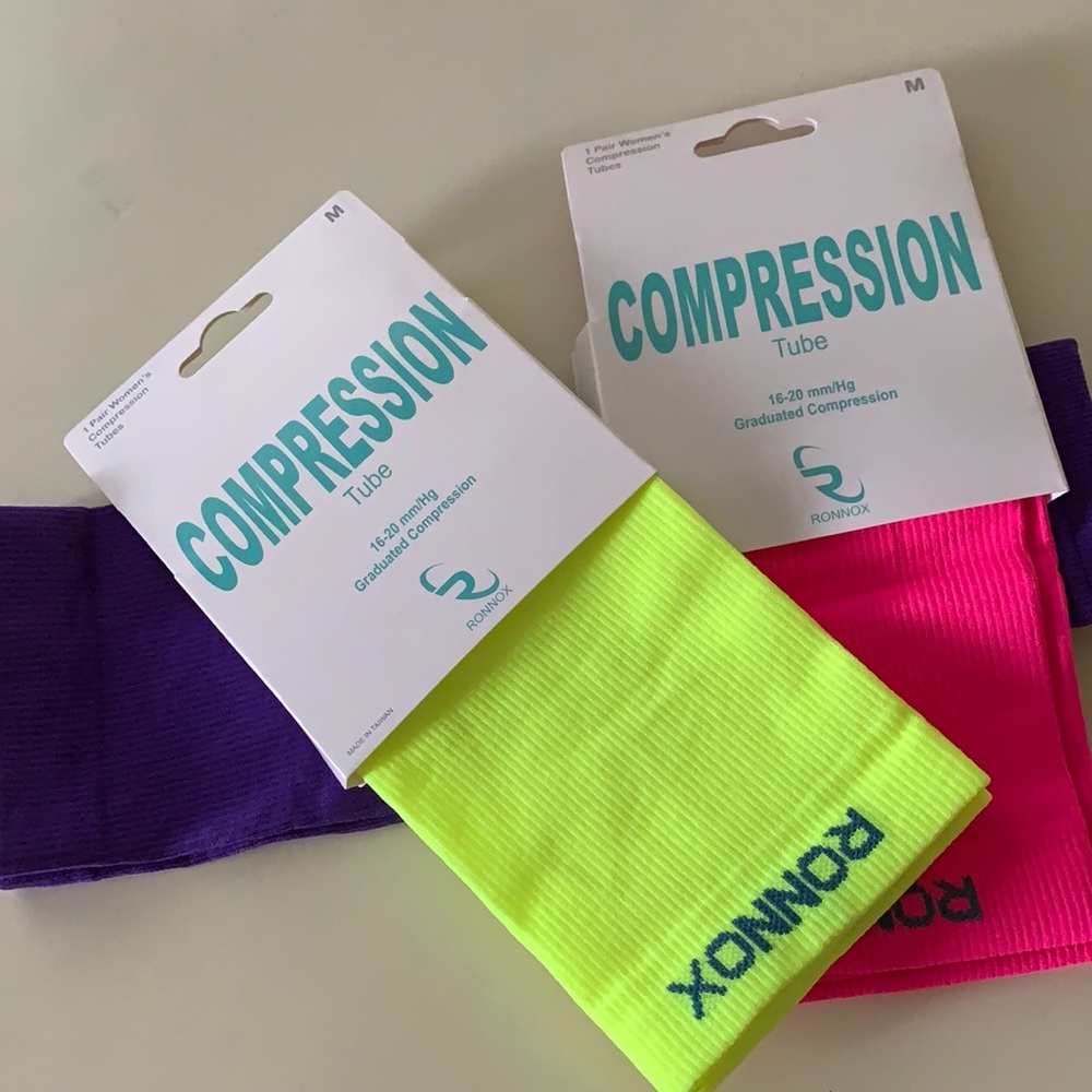 NWT - WOMEN’S COMPRESSION TUBES - PACK OF 3